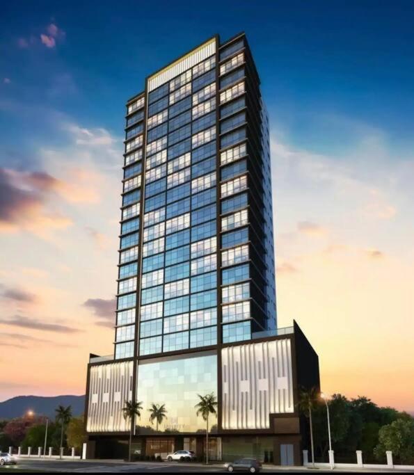 Infinity Tower Flat - 1403 Itapema